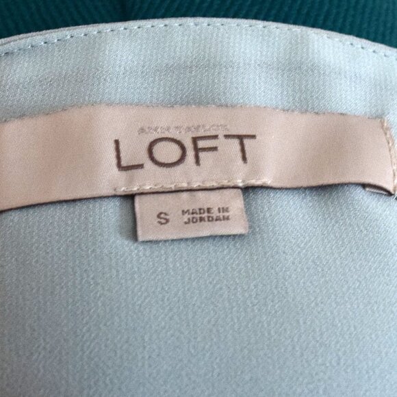 Light Sky Blue Flowy Tank Top - Picture 5 of 7